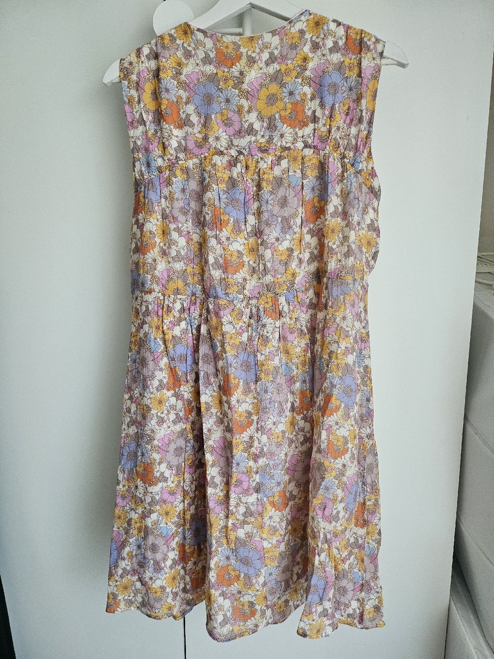 Mango Kleider: Mango Blumenkleid gr.L – Gebraucht aus Allschwil von na.wi.90 1