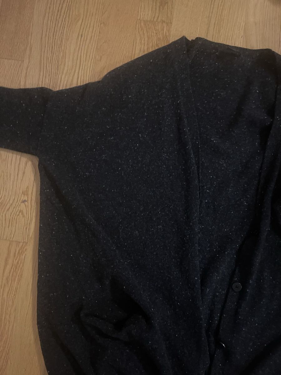 Cos Pullover & Sweatshirts: Pullover/COS Cardigan schwarz Gr. S Oversize kuschelig – Gebraucht aus Rüschlikon von Lajniii 3