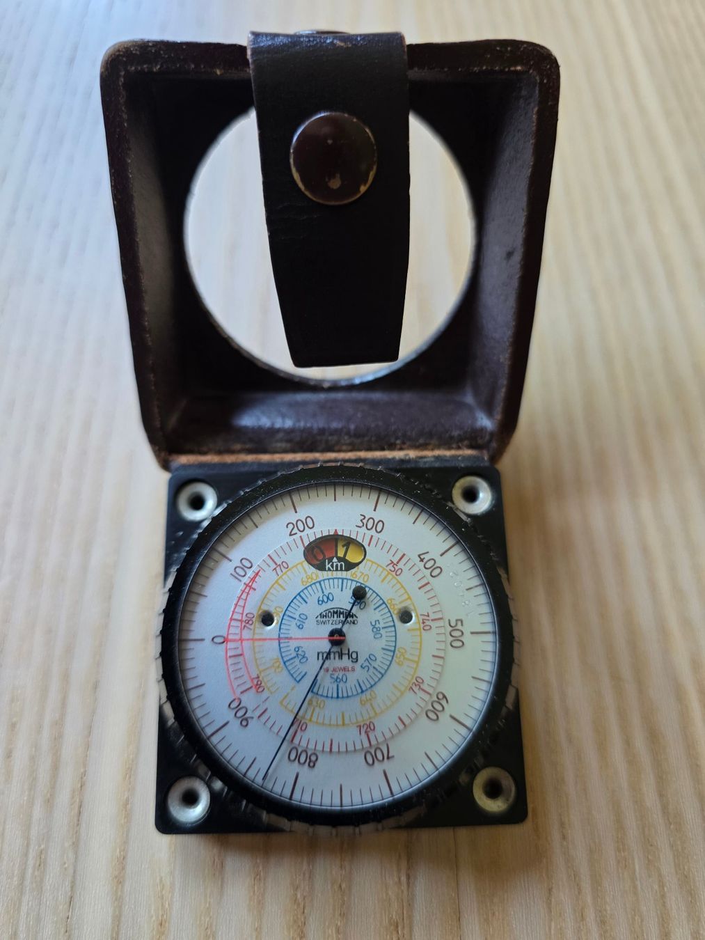 Revue Thommen Mesurer: Thommen Höhenmeter 5000 Navigation Wandern Leder Altimeter – D'occasion à Stein SG par nxr_vzv9 1