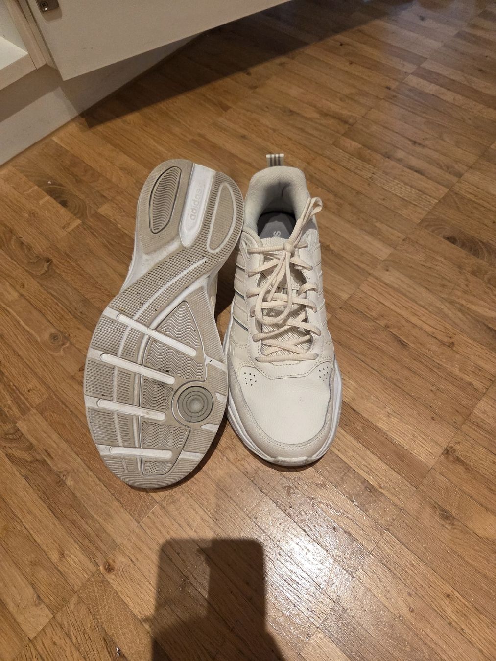 Damenschuhe: Basket Adidas – Neu (gemäss Beschreibung) aus Bern von fio_5h5h 2