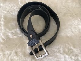 Schwarzer Ledergürtel, neuwertig, Grösse 42/105 Top Zustand