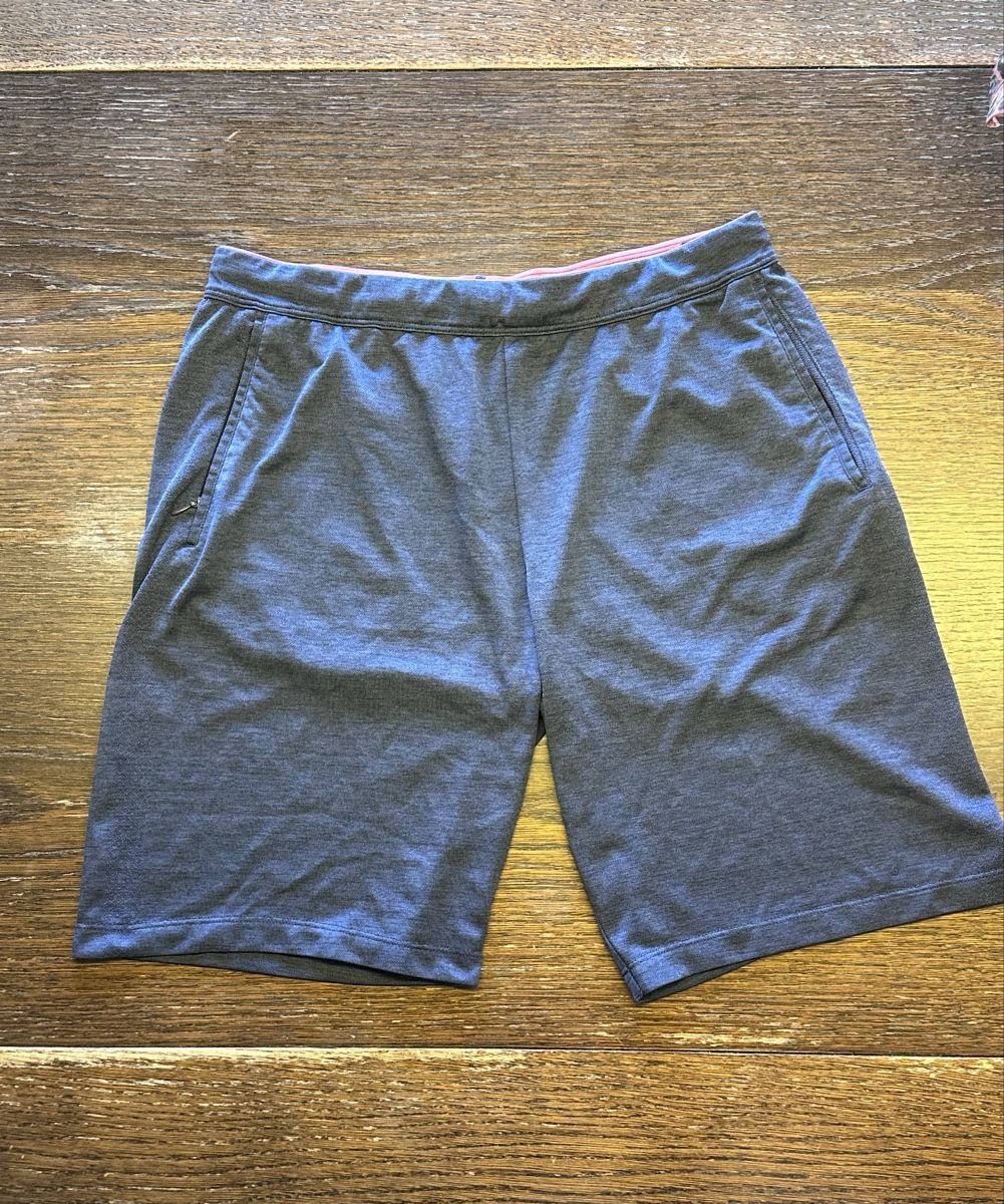 Uniqlo Pantaloni: Kurze Sporthose Uniqlo – Nuovo (secondo la descrizione) da Zürich venduto da davozn