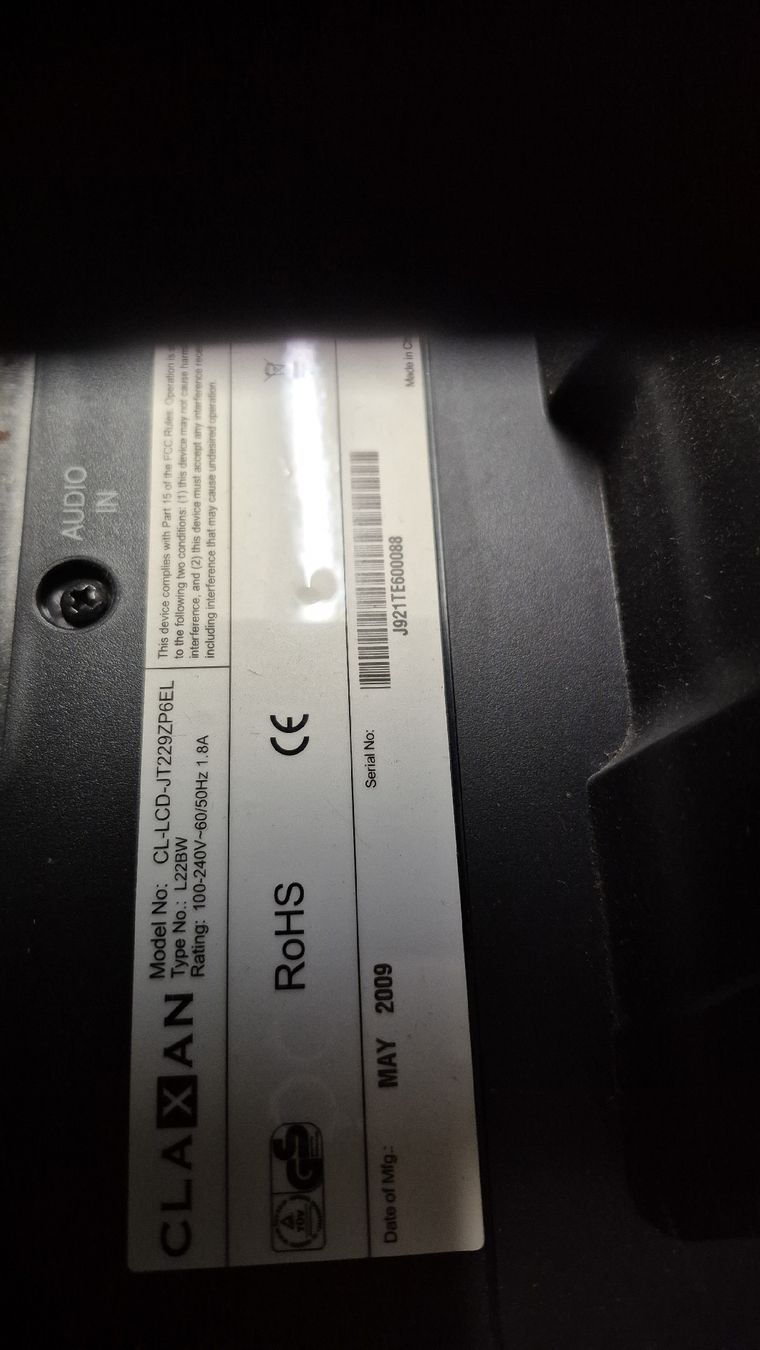 Monitor: 4x lcd écran – Usato da Léchelles venduto da sim7891 2