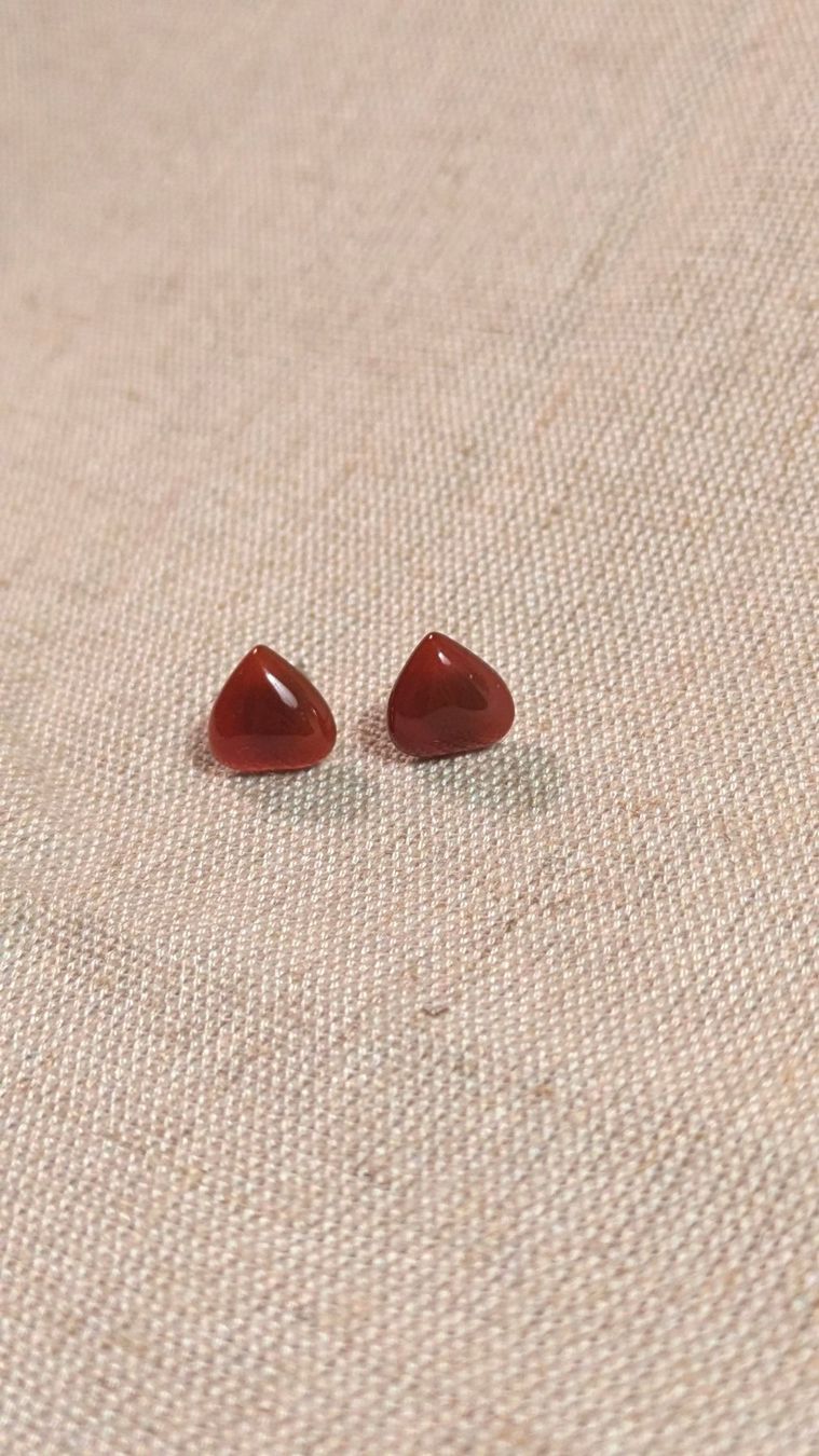 Ohrringe & -stecker: <3 Süsse Herz-Ohrstecker mit rotem Stein <3 – Gebraucht aus Basel von Shikari 2