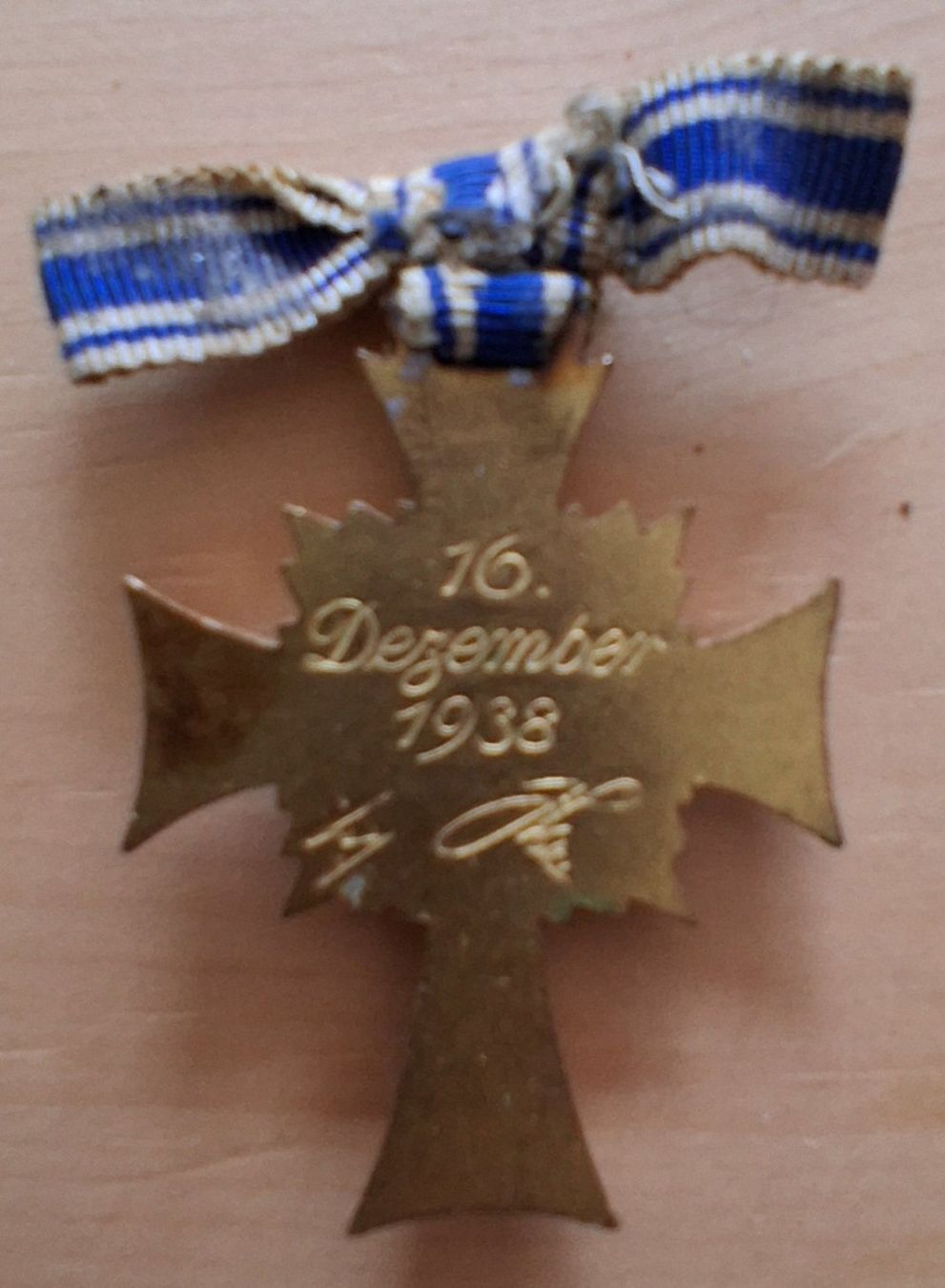 Medaglie: Ehrenkreuz der Deutschen Mutter – Usato da Stalden VS venduto da Stumpf83 1