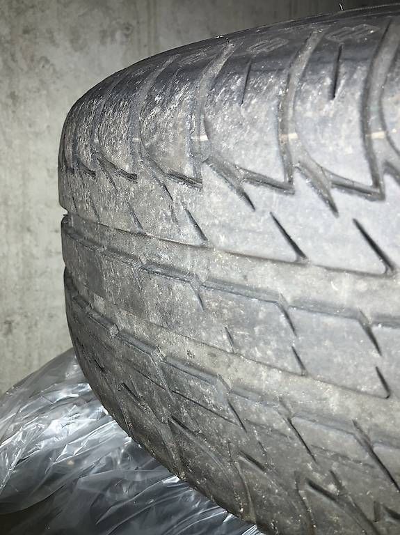 Pneus & Roues: 4 roues complètes 215/60R16 – D'occasion à Bulle par Bfm1 2