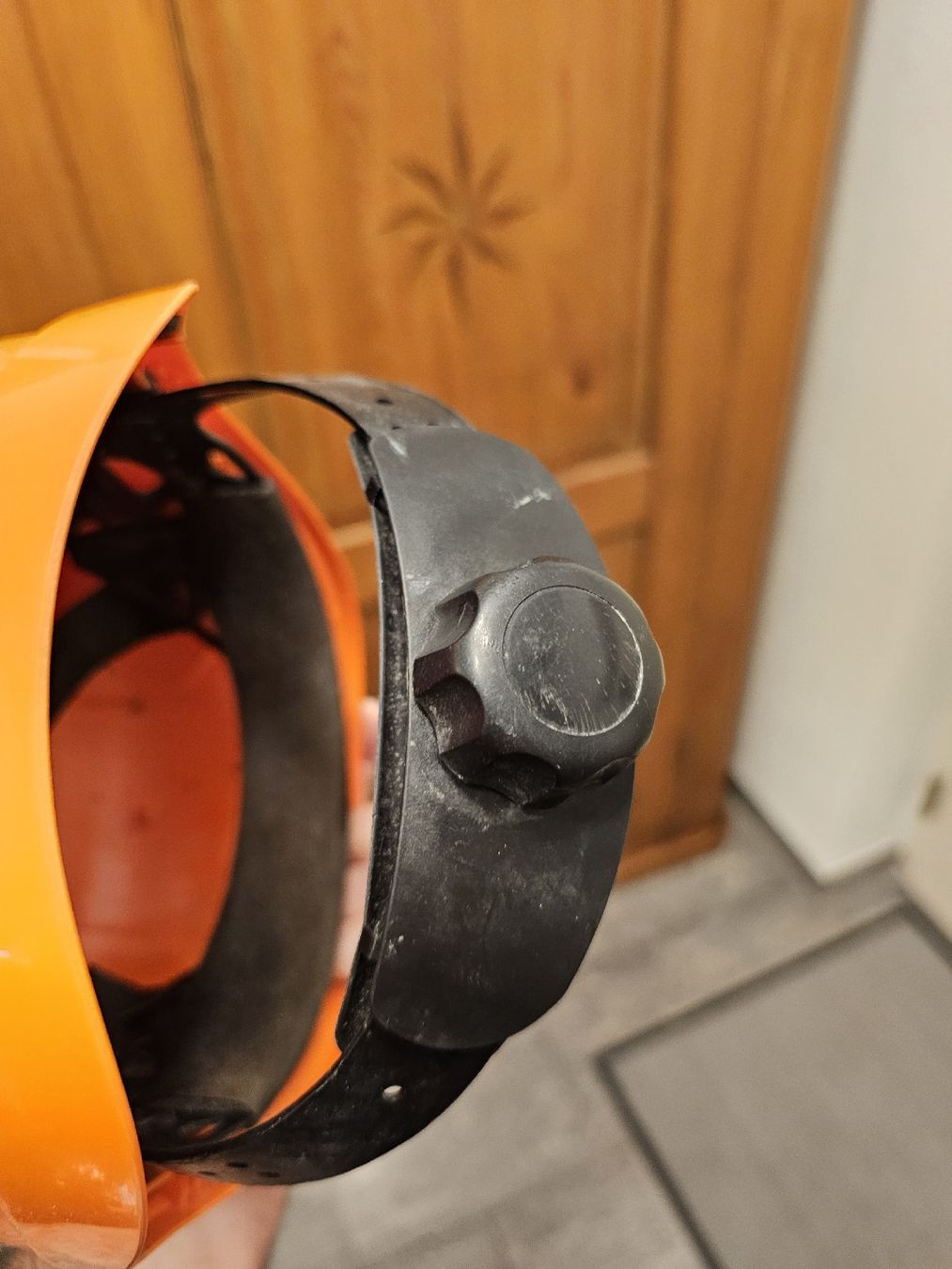Gesichts- und Gehörschutz: Montana Bauhelm / Helm, Orange, neuwertig – Gebraucht aus Obergerlafingen von Deluxepoint 1