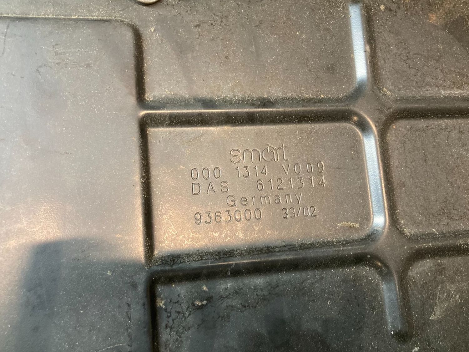Smart Tutti pezzi di ricambio auto: Motorabdeckung Deckel Smart ForTwo Coupe 450 – Usato da Camorino venduto da Vasal 1