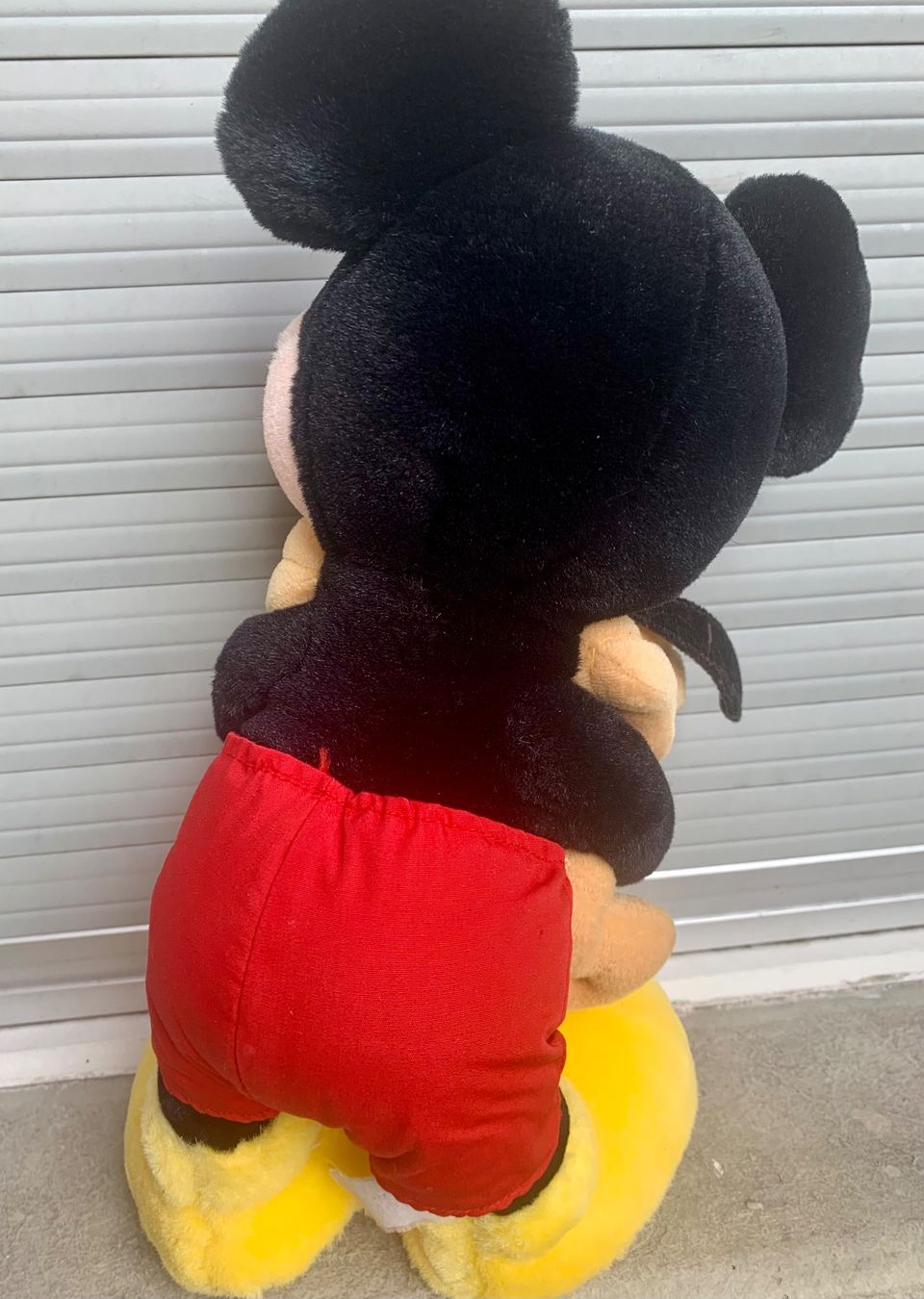 Disney Giocattoli: Peluche Mickey et Pluto dans ses bras – Usato da Martigny venduto da only__you 2
