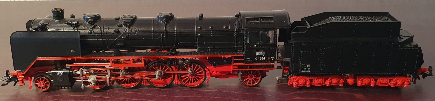 Märklin Modelleisenbahnen: MÄRKLIN:DB DAMPFLOK BR 41 MFX DIGITAL MIT RAUCHSATZ – Gebraucht aus Biglen von taunus82 1