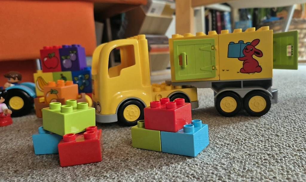 Lego Giocattoli: Duplo Set Traktor, Lastwagen, Früchte – Usato da Adelboden venduto da afkcamper 1