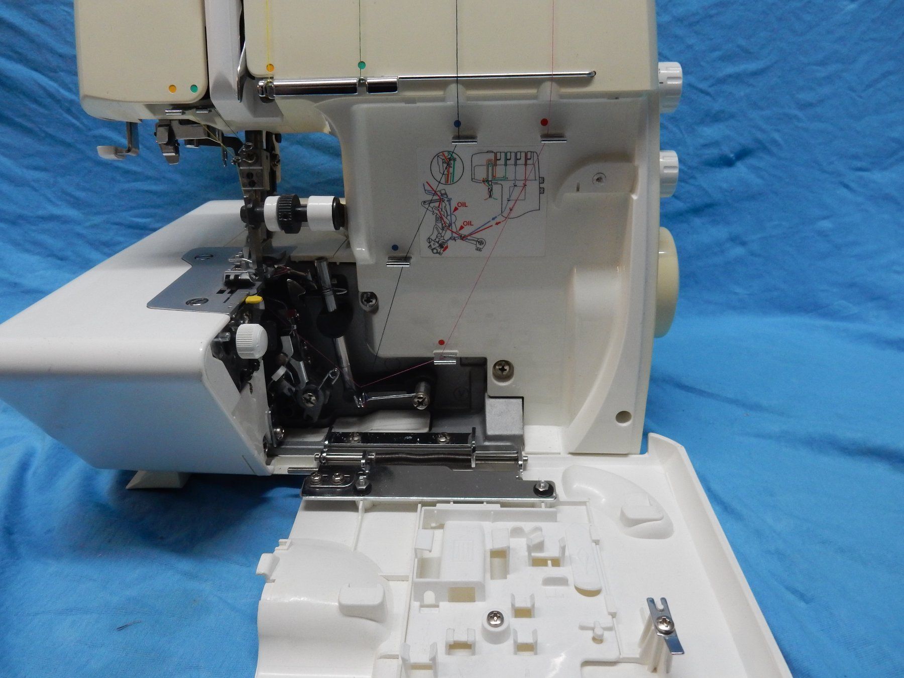 Bernina Nähmaschinen: Bernina Overlock 1100DA    26089 – Gebraucht aus Watt von Mariposa49 3