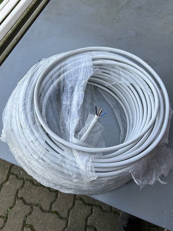 Câbles: Kabel – D'occasion à Augst BL par Nasi123