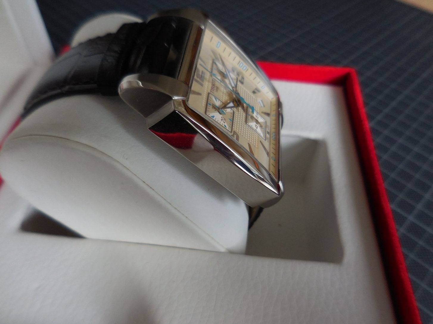Tissot Orologi: TISSOT Uhr Quadrato – Nuovo (secondo la descrizione) da Waldstatt venduto da 37bernhard79 2