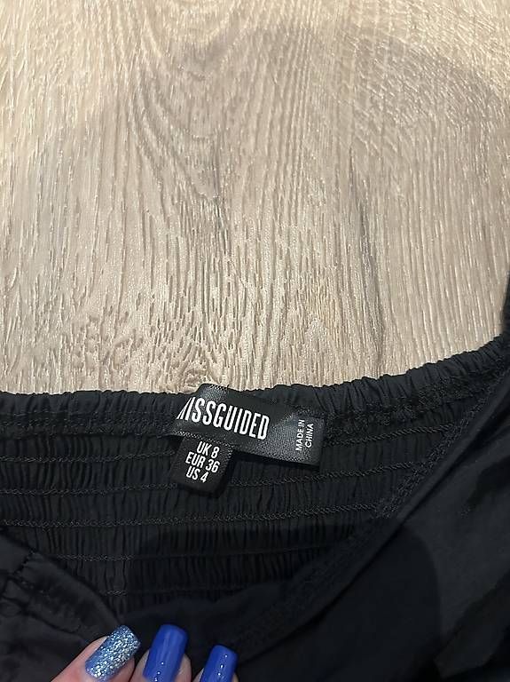 Vestiti: Magnifique robe courte noir satinée – Usato da Curtilles venduto da cat_vs66 2