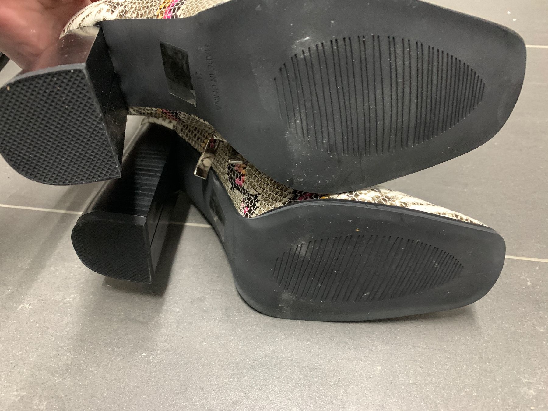 Scarpe da donna: Stiefeletten Snake-Muster 36 – Usato da Niederbipp venduto da Domenicana1984 1