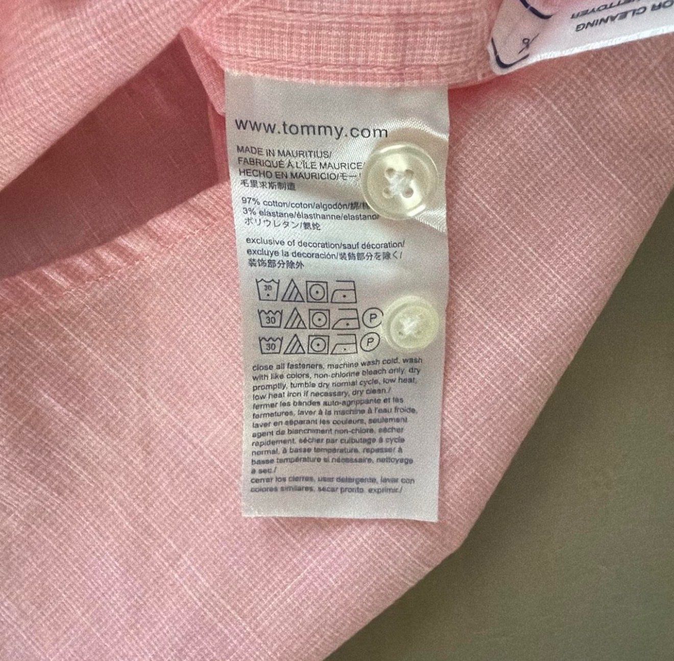 Tommy Hilfiger Hemden: Brandneues Tommy Hilfiger Hemd – Neu und originalverpackt aus Köniz von Kennii_11 4