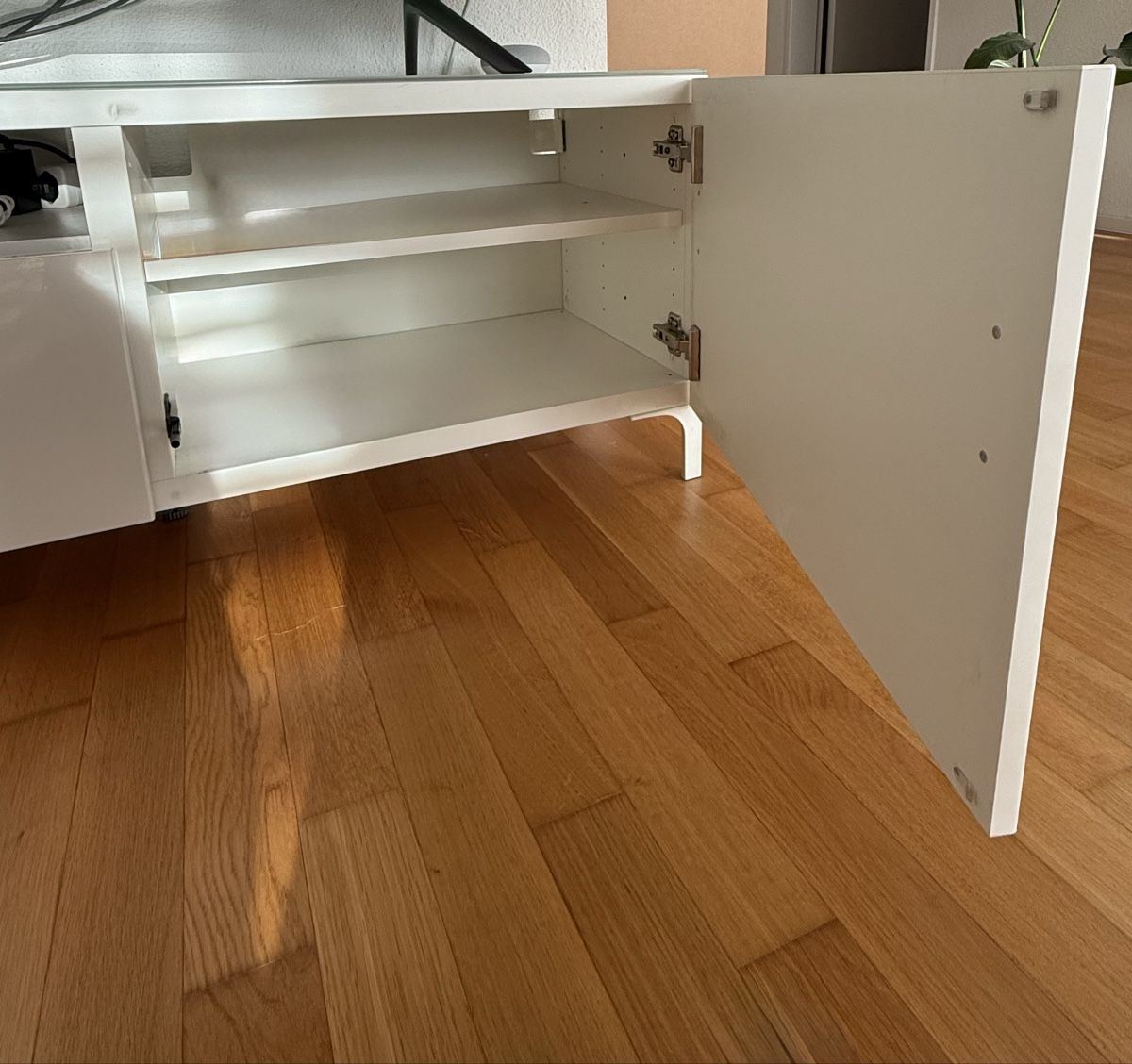 Ikea Mobili TV: BESTA TV-Möbel weiss – Usato da Oftringen venduto da antonia1605 1