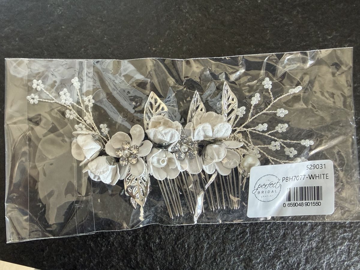 Haarschmuck: Braut Haarschmuck Neu – Neu und originalverpackt aus Urtenen-Schönbühl von LaPriinciipessa