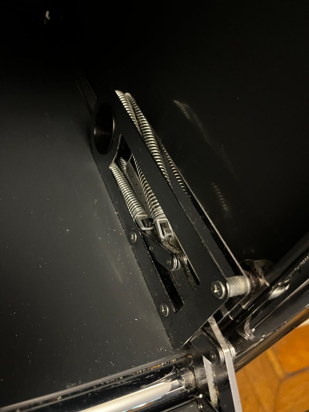 USM Cassettiere: USM Sideboard Kommode dunkelgrau – Usato da Zürich venduto da Allrounders 7