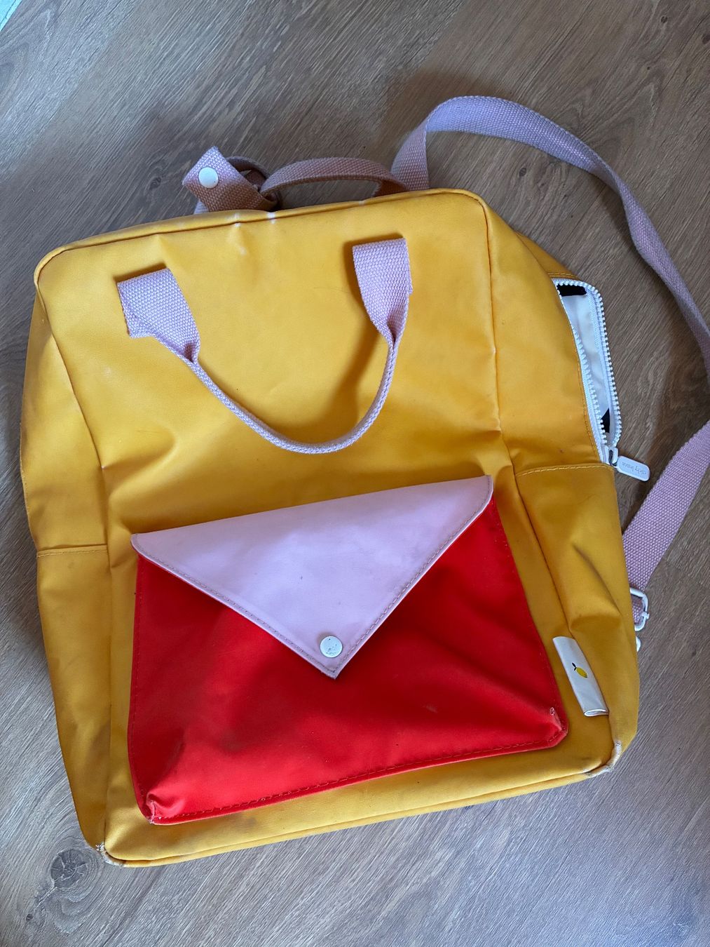 Zaini: Sac à dos Sticky Lemon – Usato da Lausanne venduto da MademoiselleZuzu