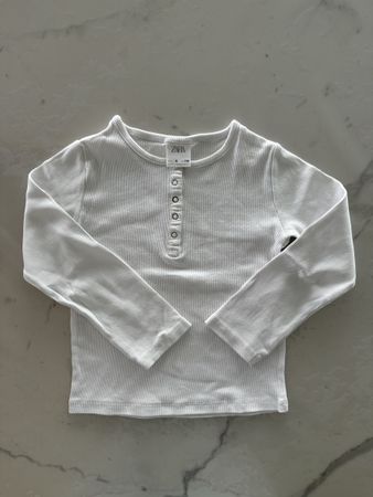 T-shirt manches longues ZARA blanc taille 116cm, 6 ans
