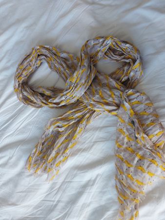 Très joli foulard chèche coton Monoprix