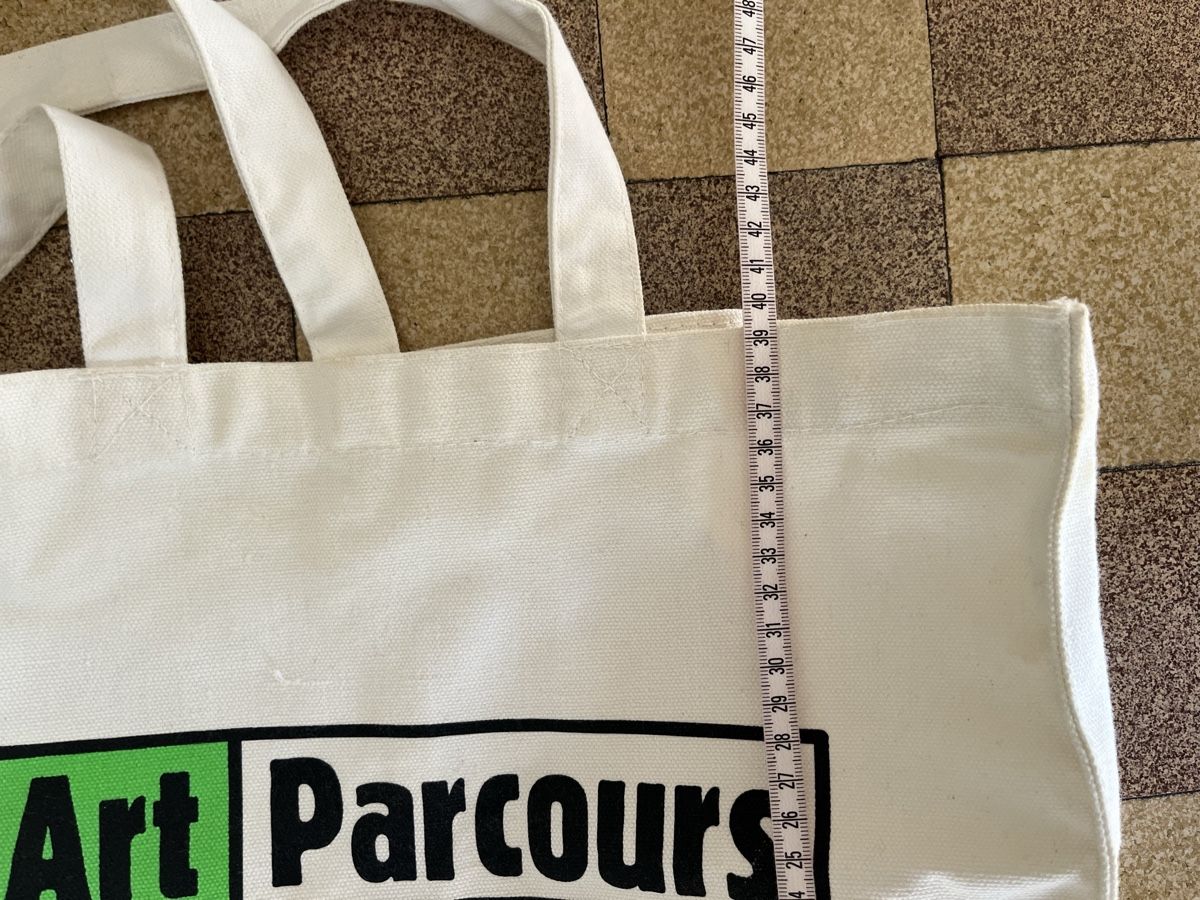 Borse: Art Parcours Jurtetasche weiss – Usato da Basel venduto da arminafera 3