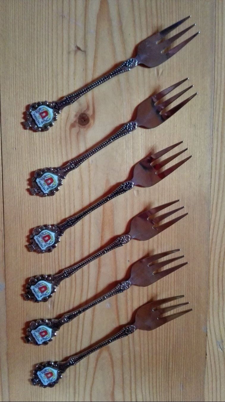 Set di piatti: Japanischer Teeservice 6teilig – Usato da Grub AR venduto da Togapanja 4