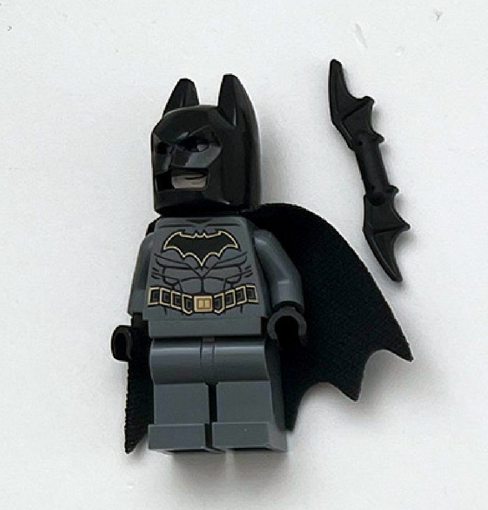 Lego Giocattoli: Lego Sh0589: Batman - Dark Bluish Gray Suit – Usato da Lausanne venduto da BeyondStories 1