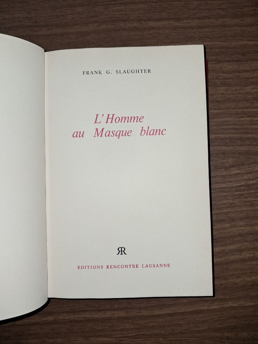 Libri: L'homme au masque blanc – Usato da Le locle venduto da juliensaran