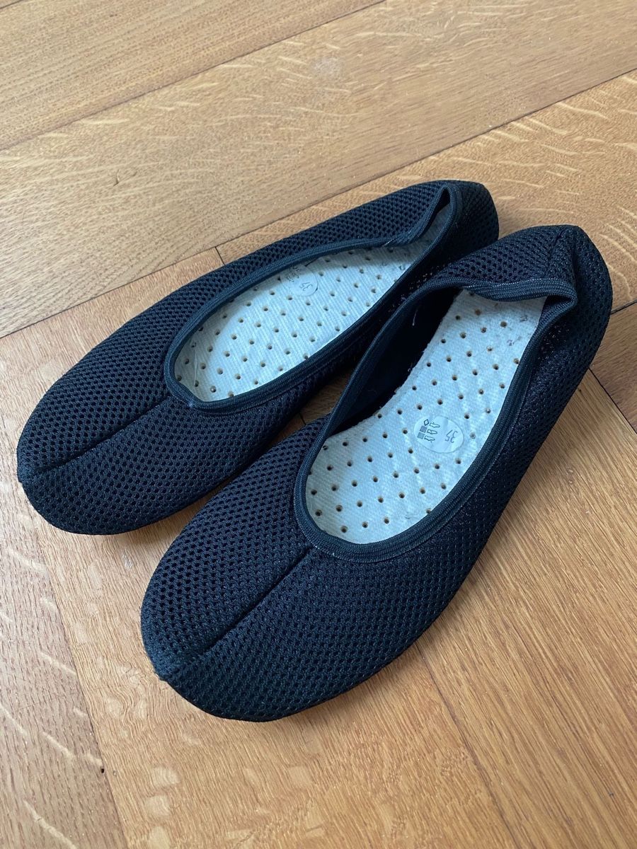 Scarpe per ragazze: Schläppli Grösse 35  – Usato da Basel venduto da mingebrand