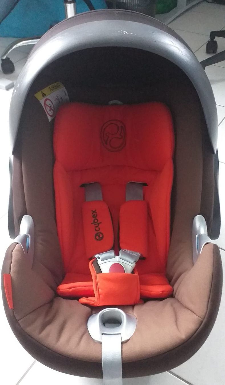Cybex Seggiolini per auto: Cybex Babyschale – Usato da Reinach AG venduto da jennyfergel