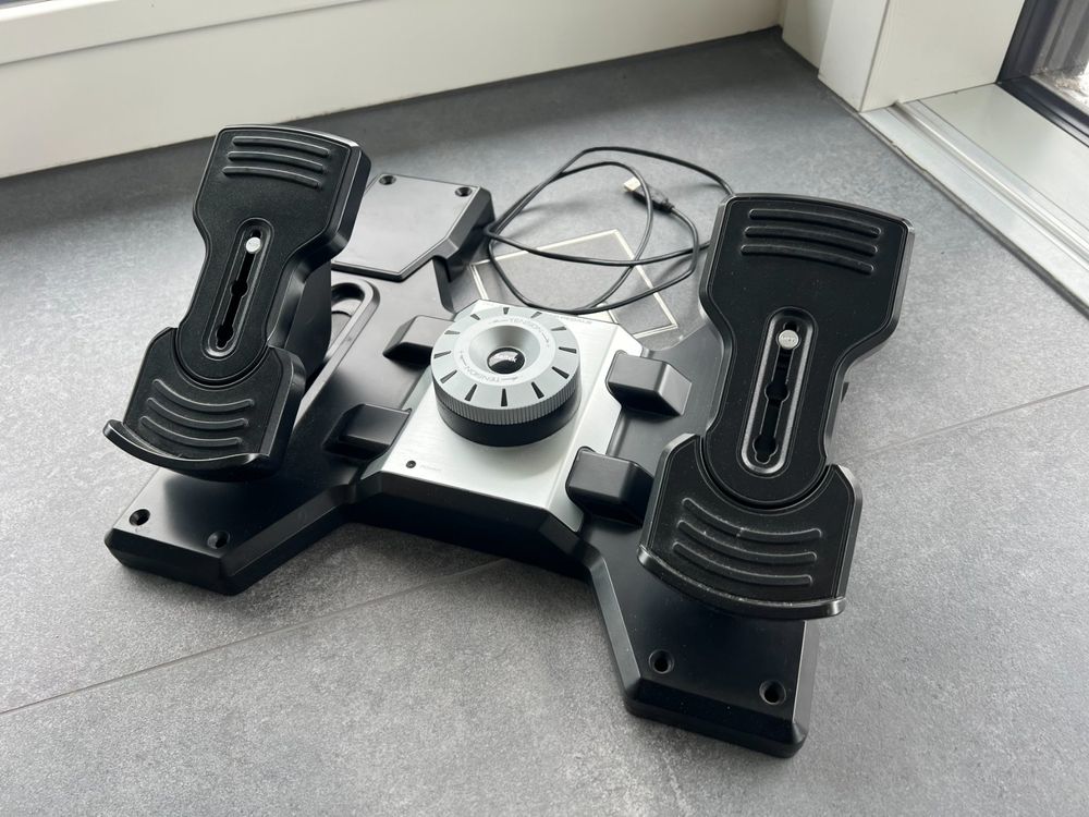 Logitech G Saitek Pro Flight Rudder Pedals für PC (Gebraucht) in St ...