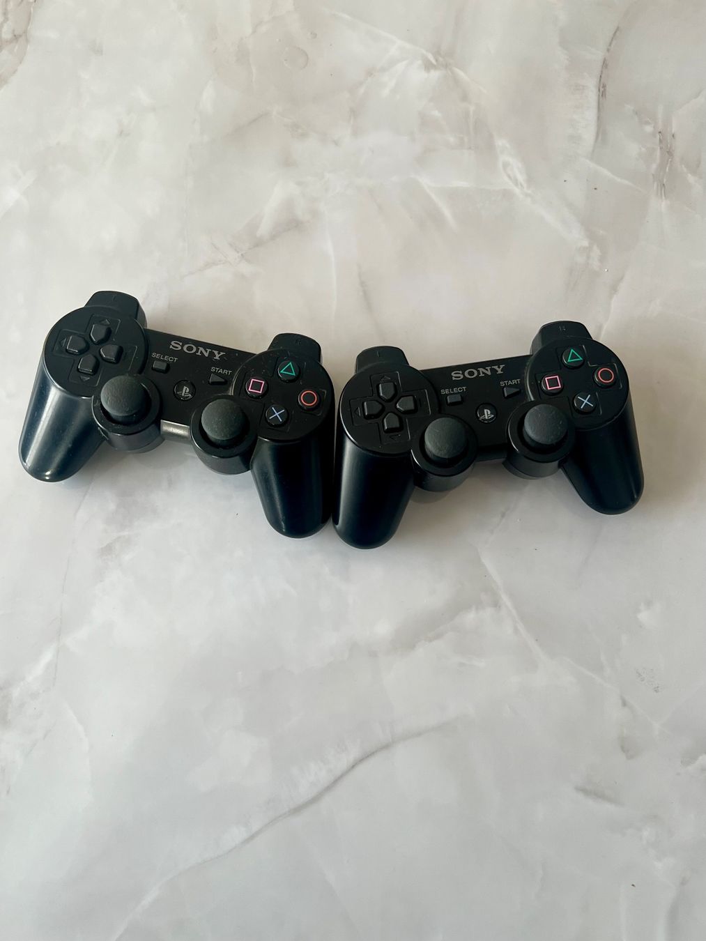 Sony Manettes: 2 stk. PS3 Controllern – D'occasion à Zürich par T.E.B 4
