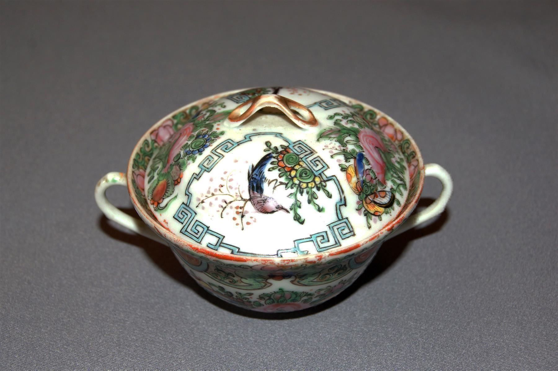 Tasses: Antike Deckeltasse im Guangzou-Stil – D'occasion à Geroldswil par ARTEFACTO
