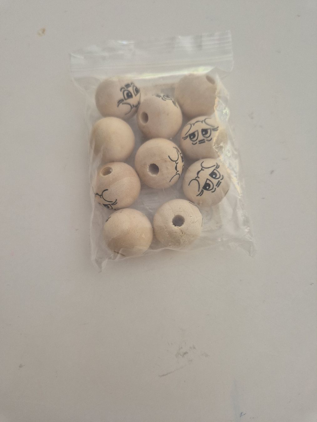 Perle (finte): Holzperlen mit Gesichtern, zum Basteln – Usato da Krauchthal venduto da MEWA01 3