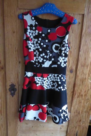 schönes Kleid Made in Italy Gr S Bund 34cm