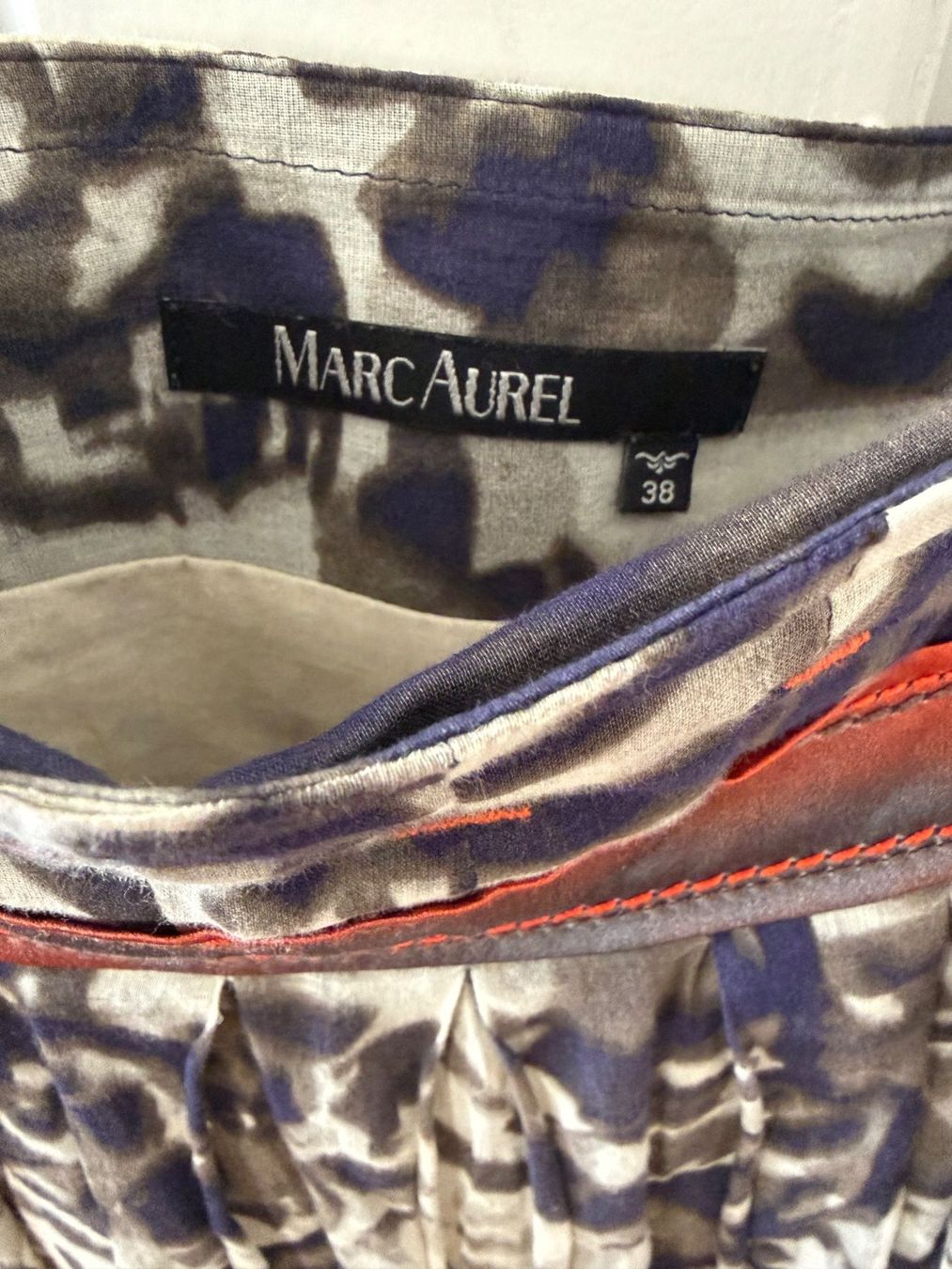 Agnona Gonne: MARC AUREL Rock / Jupes – Usato da St.Gallen venduto da Boergie 2
