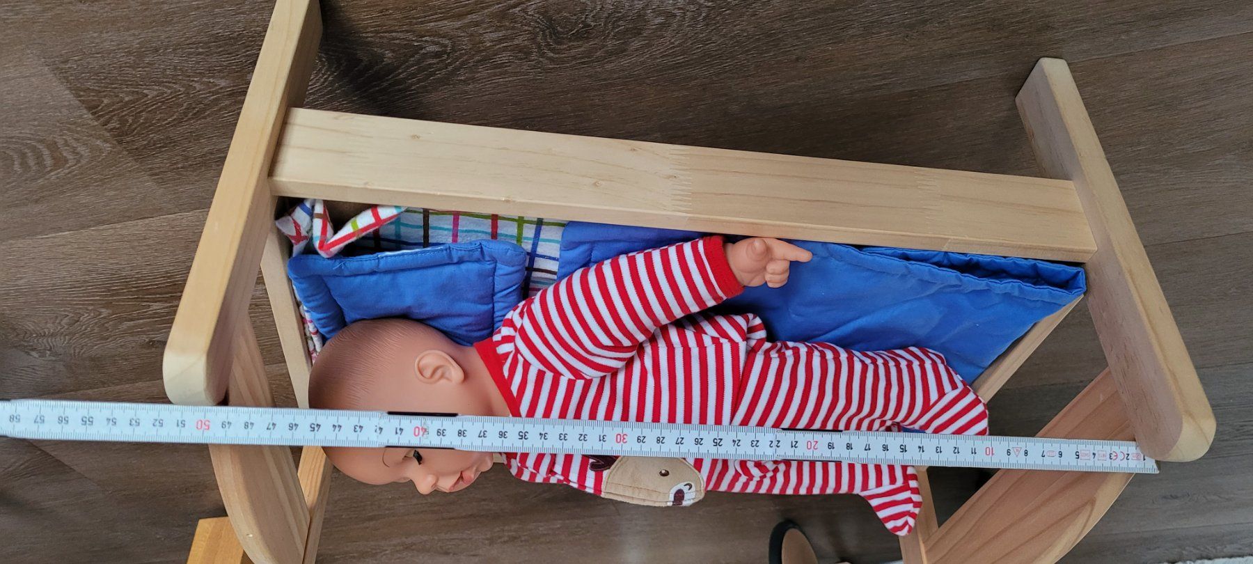 Bambole: Puppenbett mit Puppe und Kleider – Usato da Flawil venduto da airport01 6