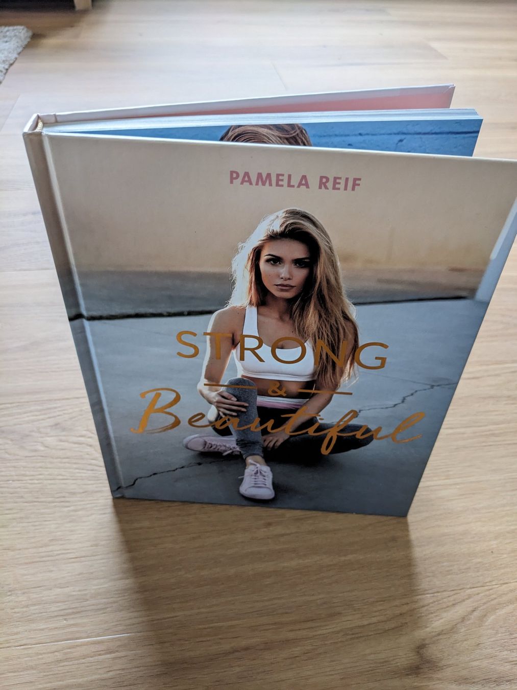 Libri: Pamela Reif: Strong & Beautiful. Buch – Usato da Lengnau AG venduto da Nathi88 2