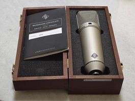 Neumann U87AI Microphone  und Apollo X4 Interface