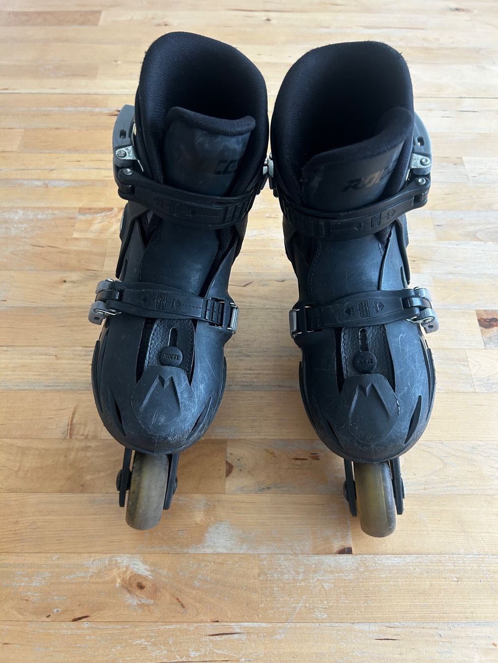 Pattini in linea & Pattini a rotelle: Kinder Inlines Skates verstellbar – Usato da Oberwil BL venduto da Biffel 1