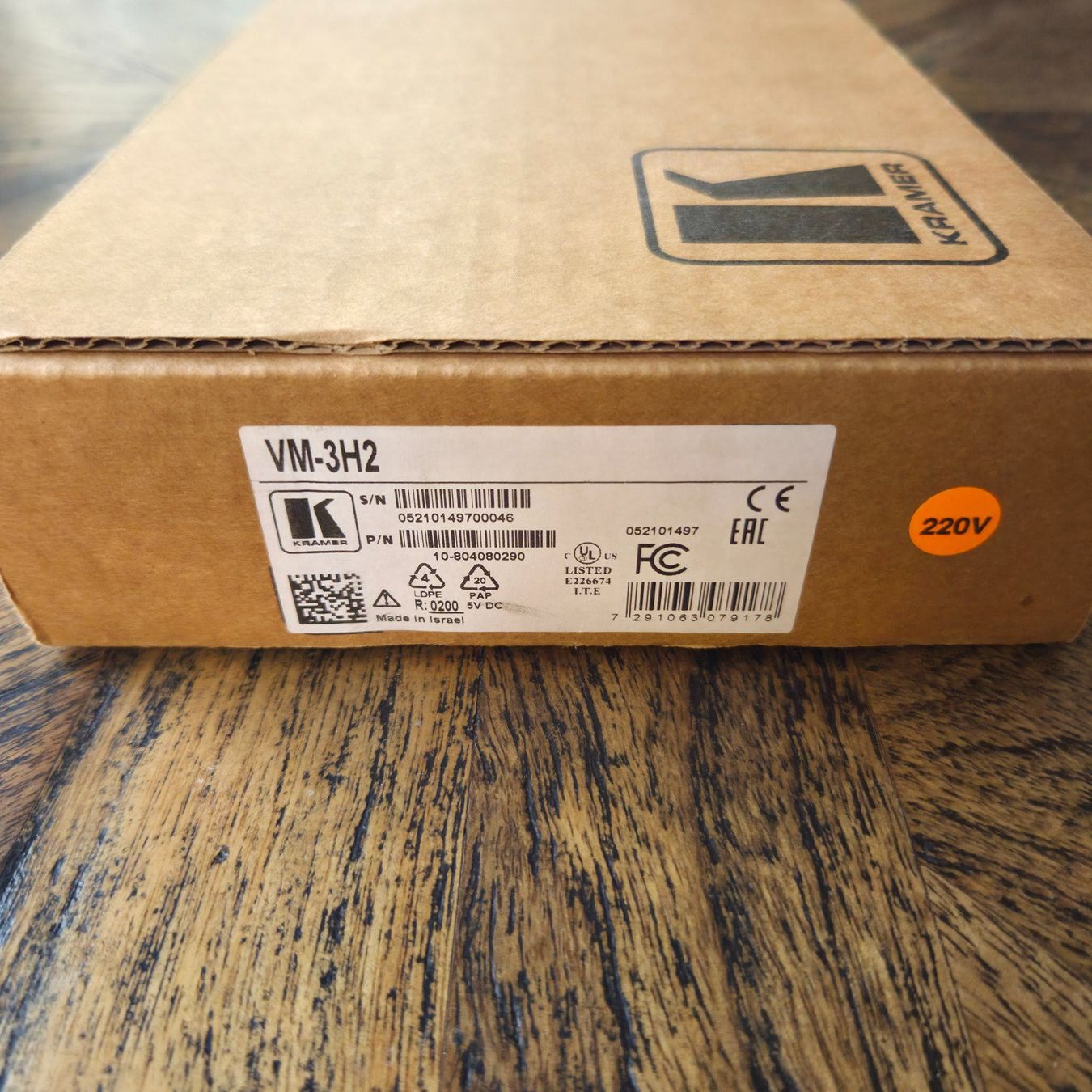 Adattatori: Kramer MegaTOOLS VM-3H2 HDMI Verteilerverstärker – Usato da Zürich venduto da Wickeddude 5