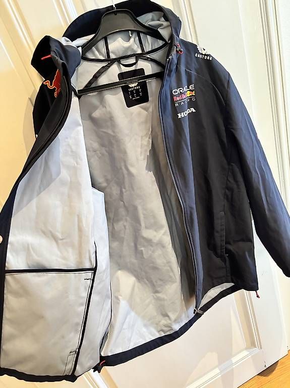 Giacche: Veste Red Bull – Usato da Lausanne venduto da TomDel 1