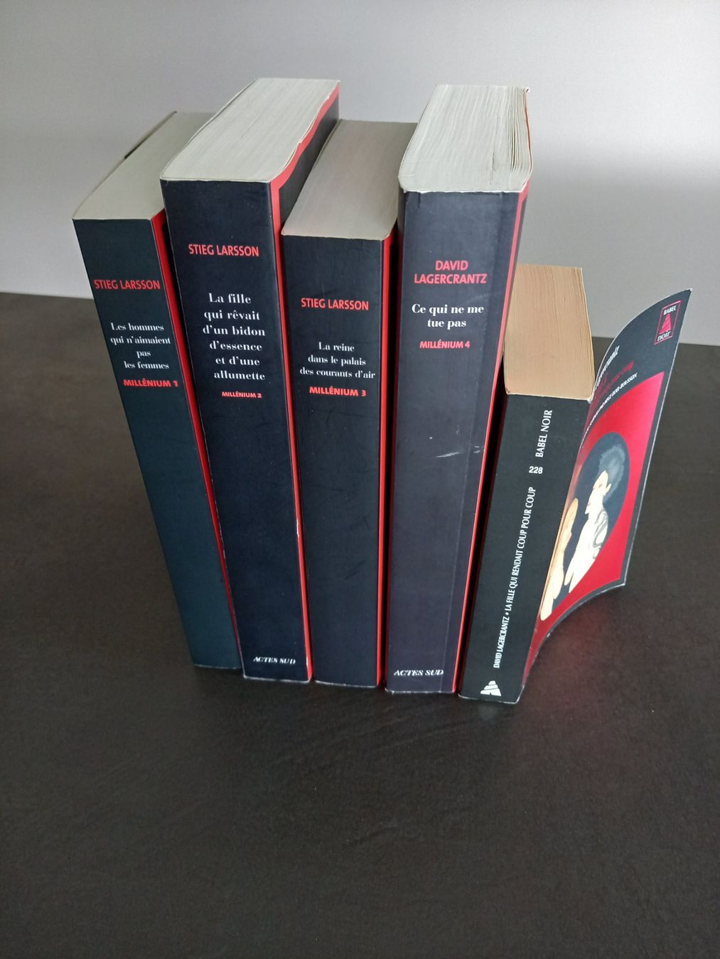 Bücher: Millénium 1, 2, 3 de S. Larsson et 4, 5 de D. Lagercrantz – Gebraucht aus Courtételle von Chris28 2