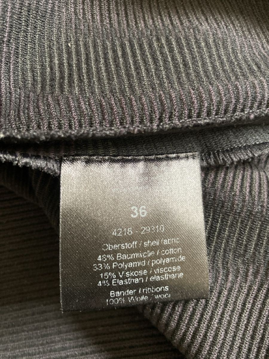 T-shirt: ODEEH Shirt Gr. 36 Schwarz Kurzarm – Usato da Bern venduto da nelke08 2