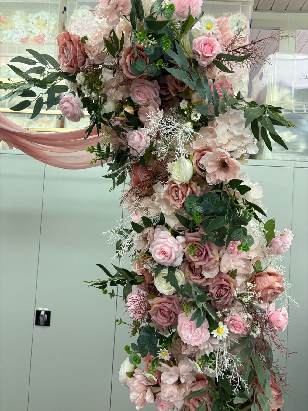 Tutte le decorazioni: wunderschöner Traubogen Hochzeit – Usato da Oftringen venduto da SCHIBLI1 5