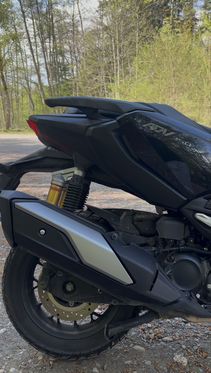 Honda Scooter: Honda ADV 350 – Usato da Thalwil venduto da Artii101 3