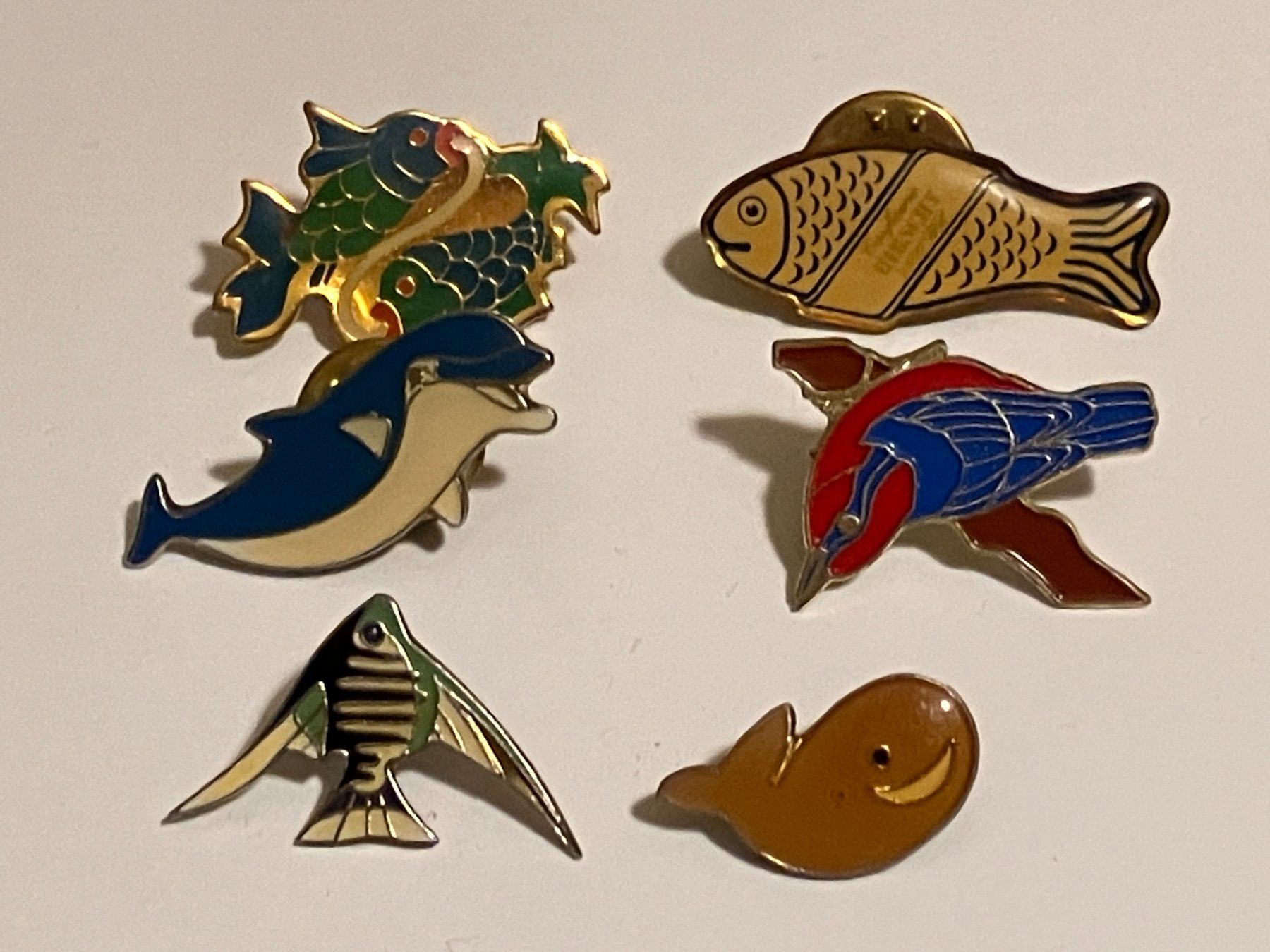 Placchette & Badge: 6 Pin Fische – Usato da Basel venduto da djwwpp